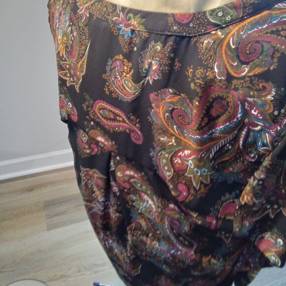 Black Rainn 1X Paisley Print Fall Blouse - Picture 5 of 9